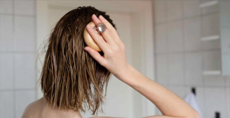 How to Stop Hair Loss and Regrow Hair Naturally