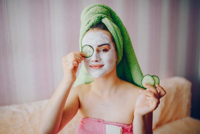 Dos and Don'ts of Applying a Facial Mask for Skin Care